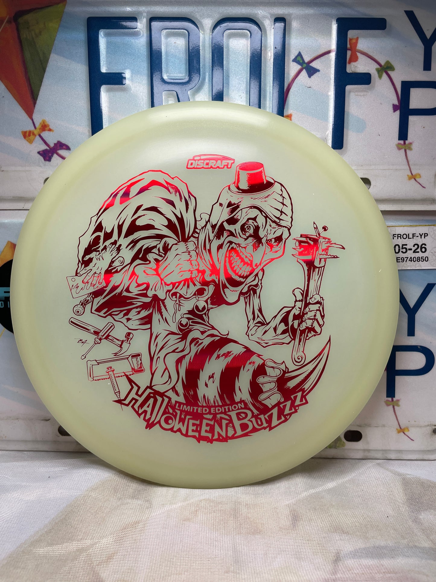 Discraft Buzzz Mega Glo Halloween 2025 Limited Edition Glow 177g Midrange