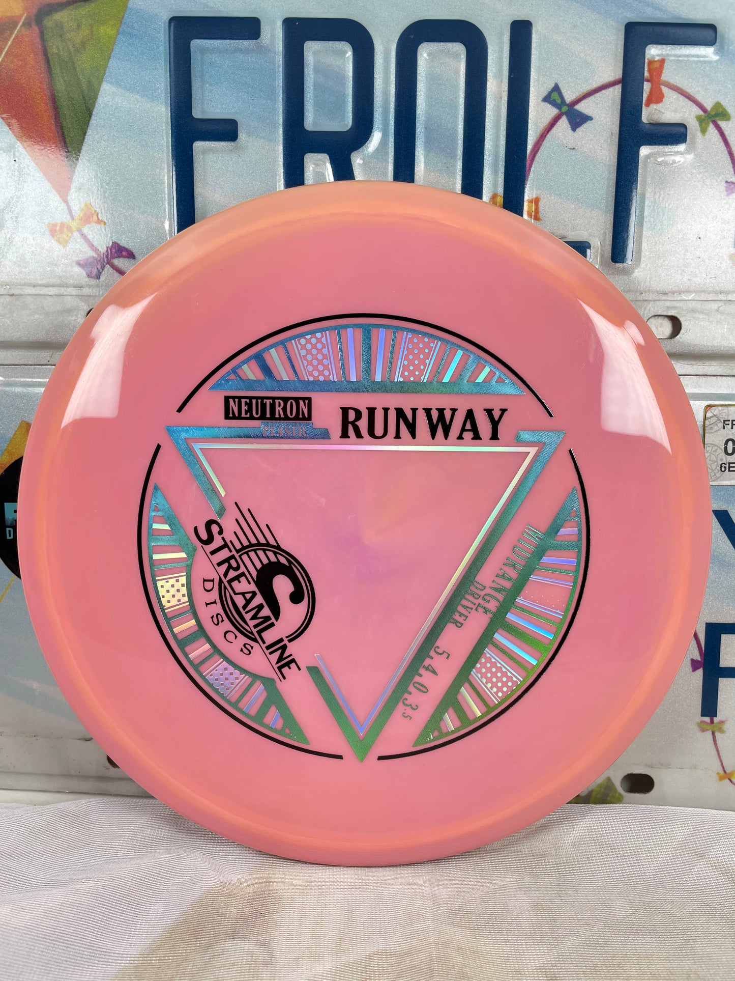 Streamline Runway Neutron Pink 172g Midrange