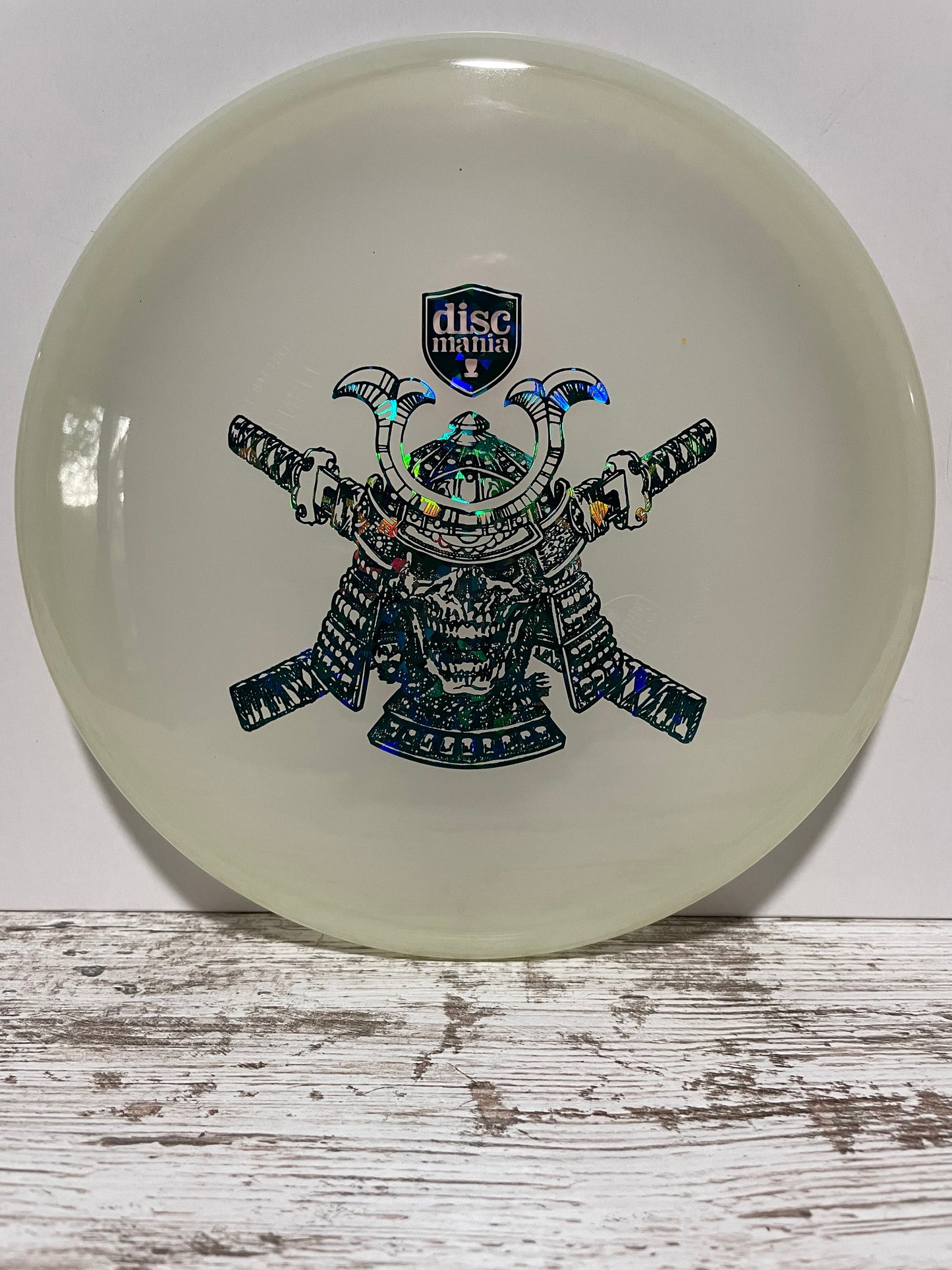 Discmania Sensei Active Premium Glow Clear 174g Putter