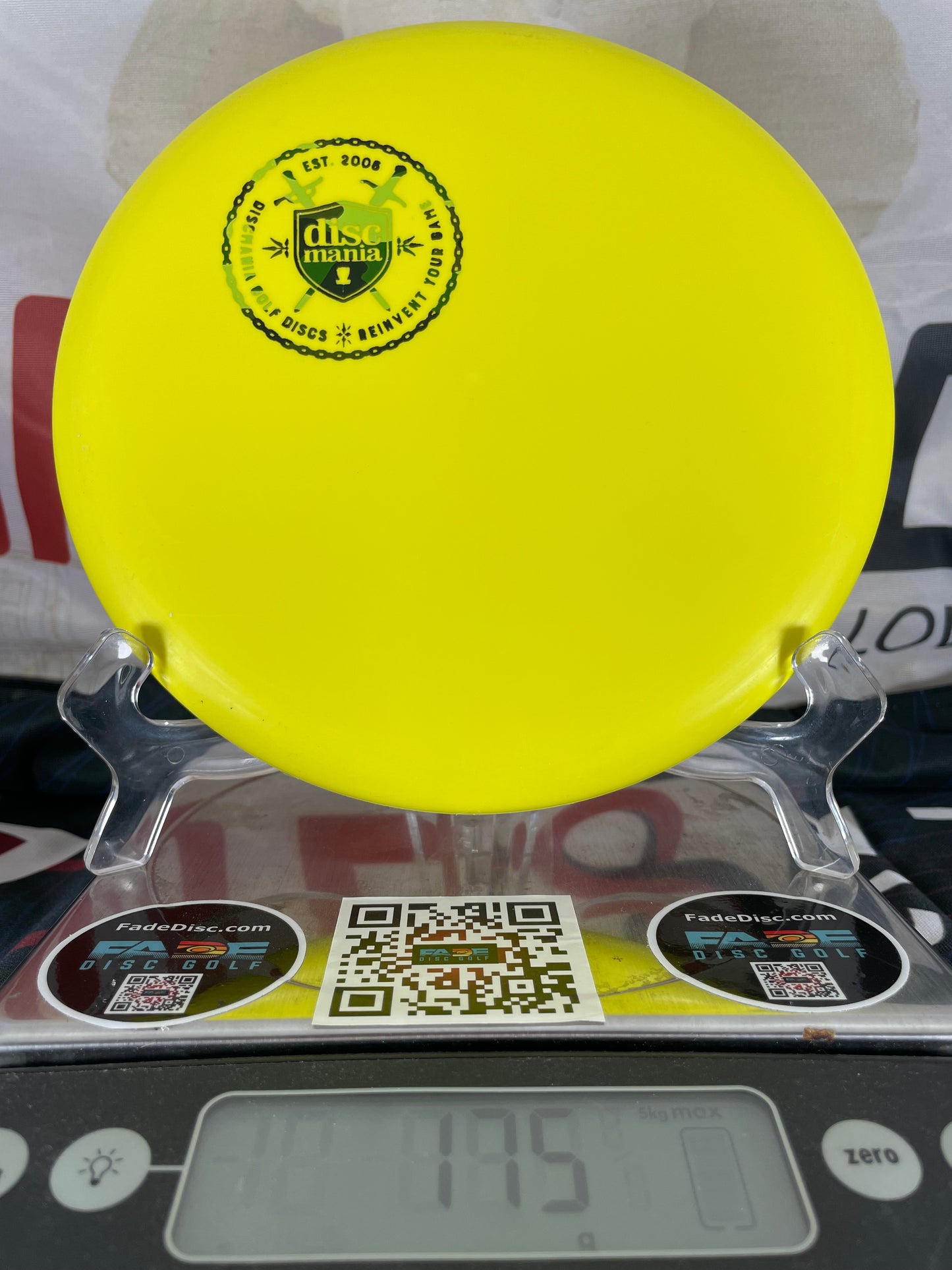 Discmania P1 D-Line Flex 2 174g Yellow w/ Camo Foil Putter