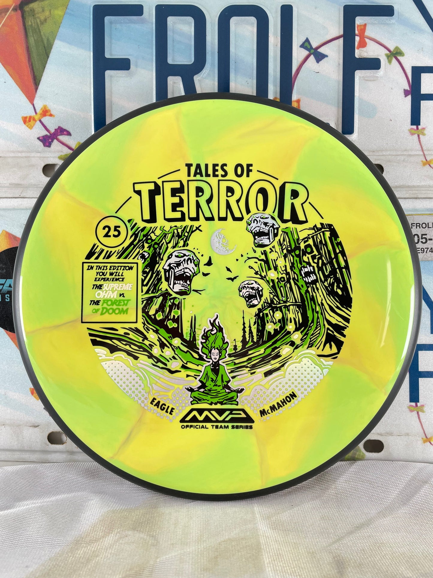 MVP Ohm Cosmic Neutron Yellow 174g Halloween 2025 Putter