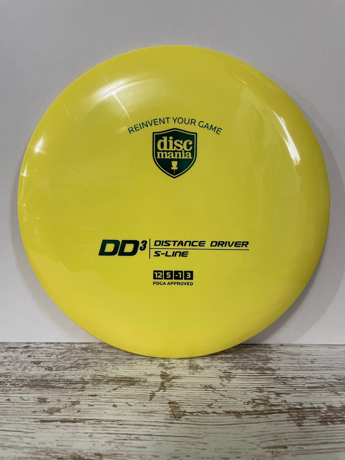 Discmania DD3 S-Line Distance Driver Yellow w/ Green Foil 173g