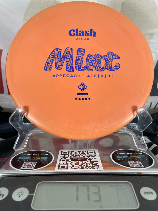 Clash Mint Hardy 173g Orange w/ Blue Foil Midrange