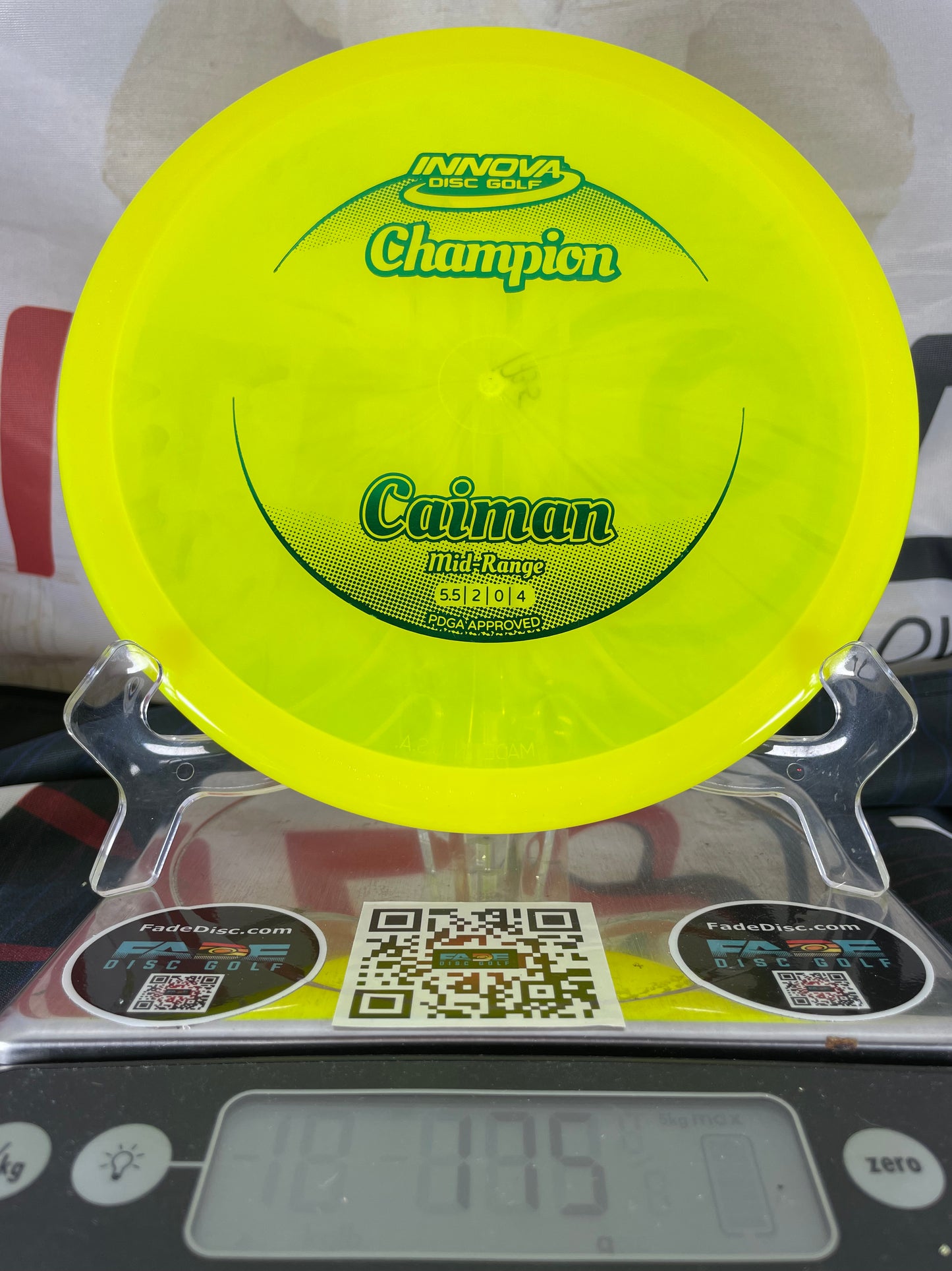 Innova Caiman Champion 175g Yellow w/ Green Foil Midrang