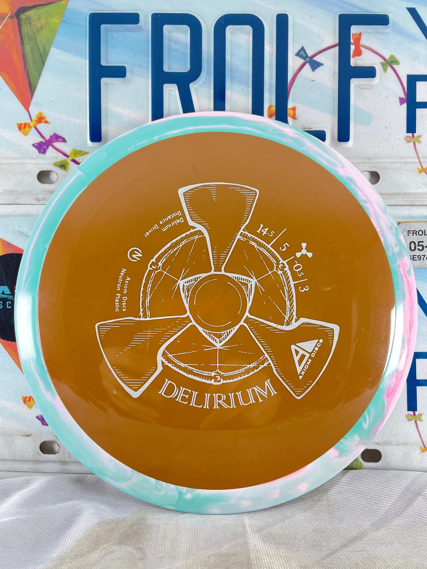 Axiom Delirium Neutron Brown 173g Distance Driver